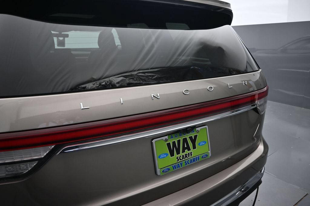 Used 2020 Lincoln Aviator Reserve w/ Equipment Group 202A AWD/4WD image 2