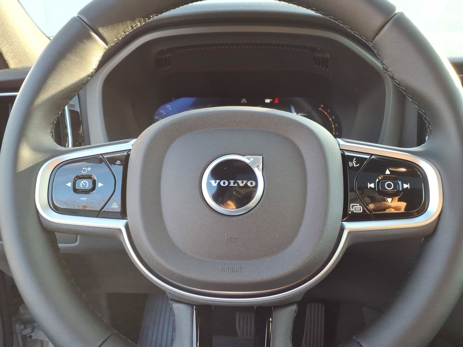 New 2026 Volvo XC60 B5 Plus w/ Protection Package Premier AWD/4WD image 22