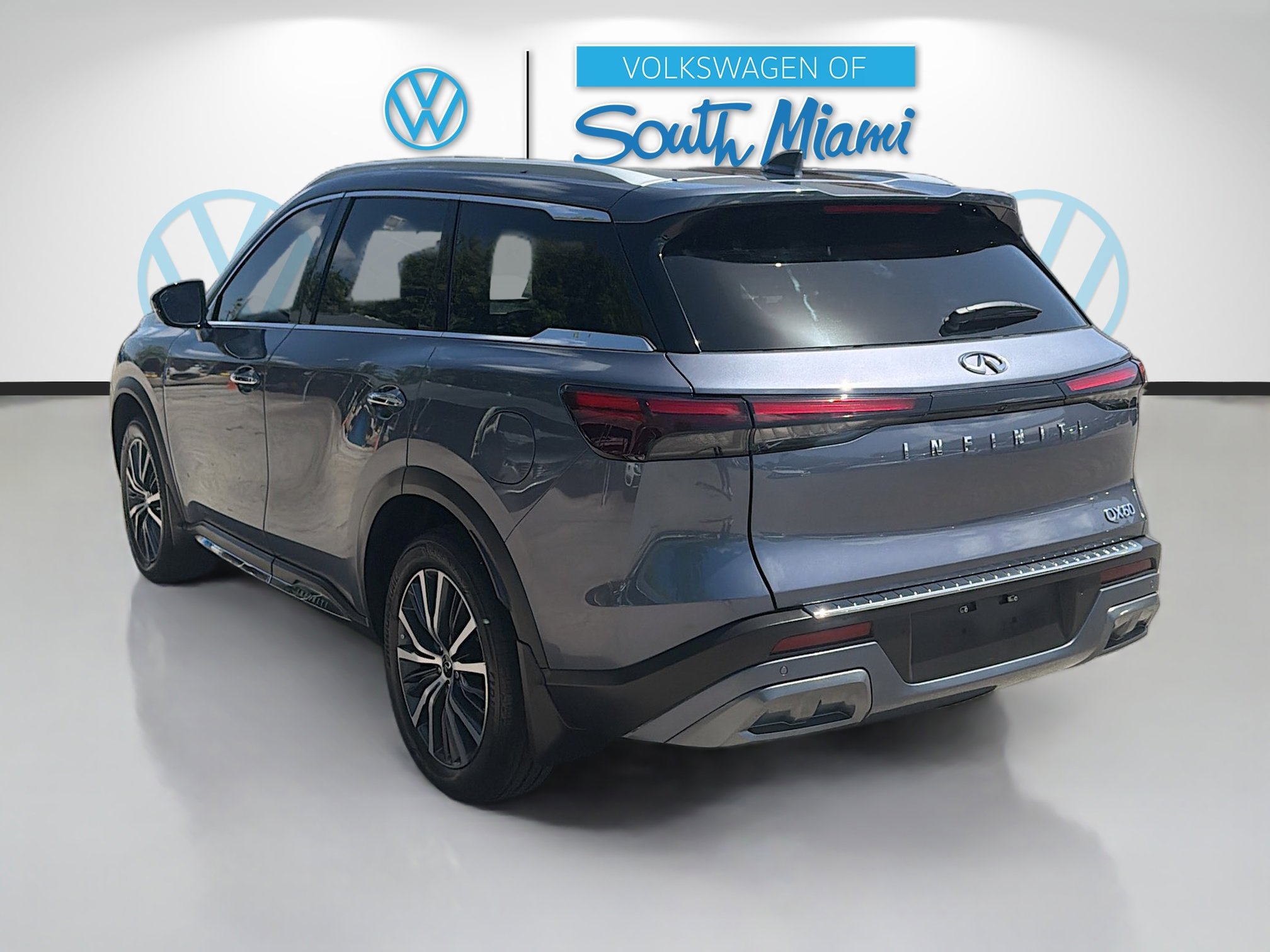 Used 2023 INFINITI QX60 Sensory w/ Vision Package image 5