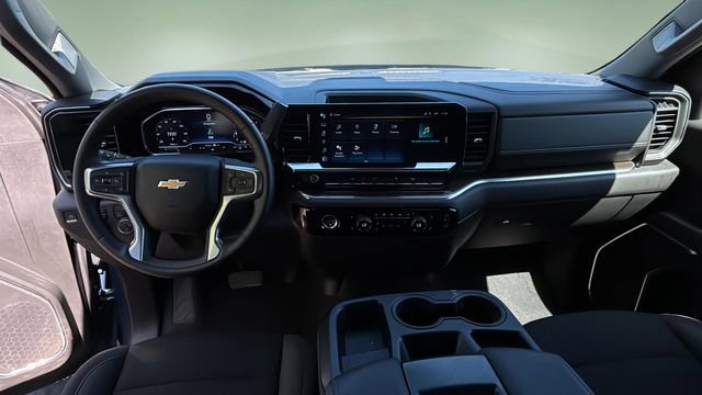 Used 2024 Chevrolet Silverado 1500 LT AWD/4WD image 17