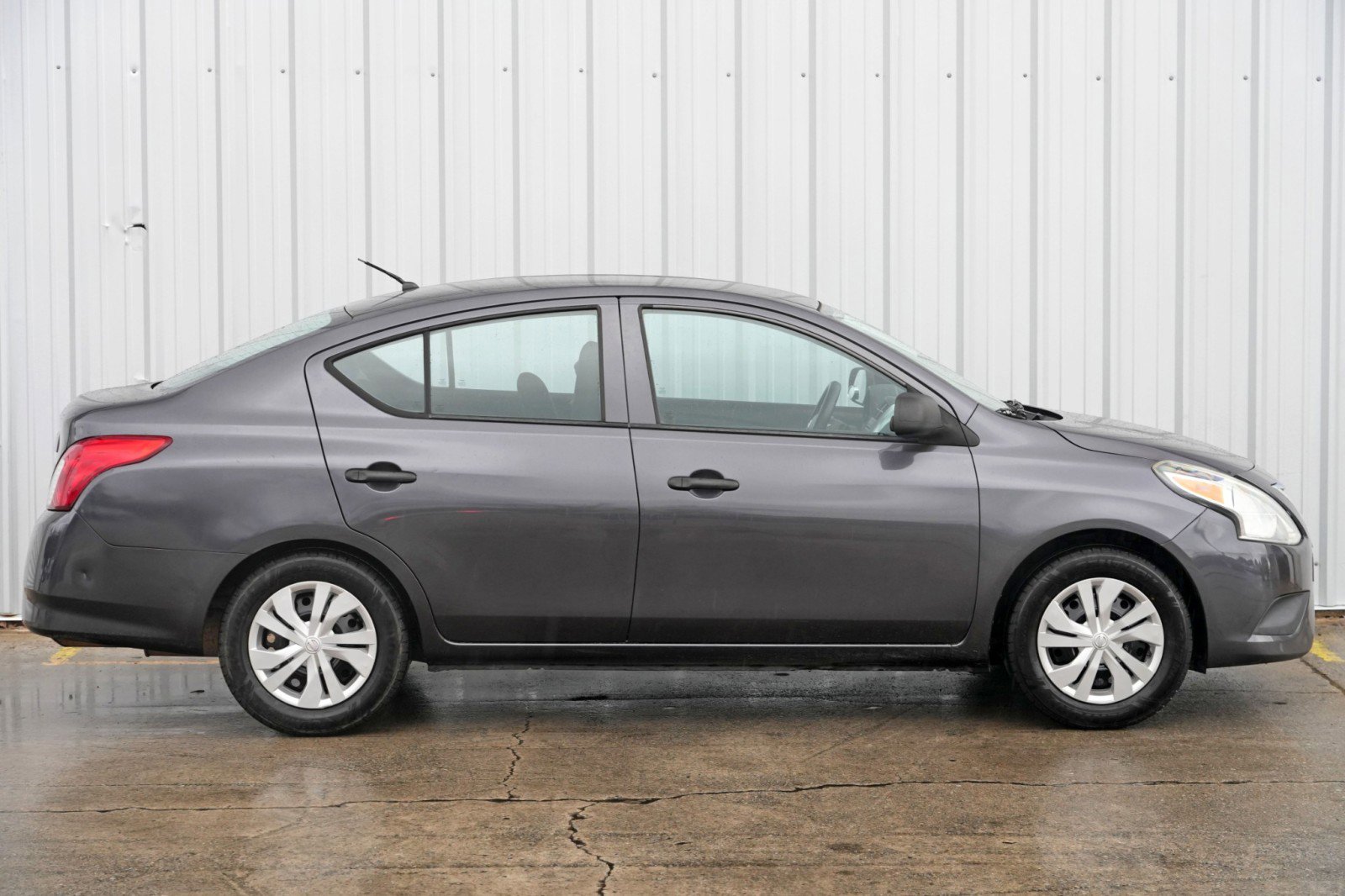 Used 2015 Nissan Versa S image 38