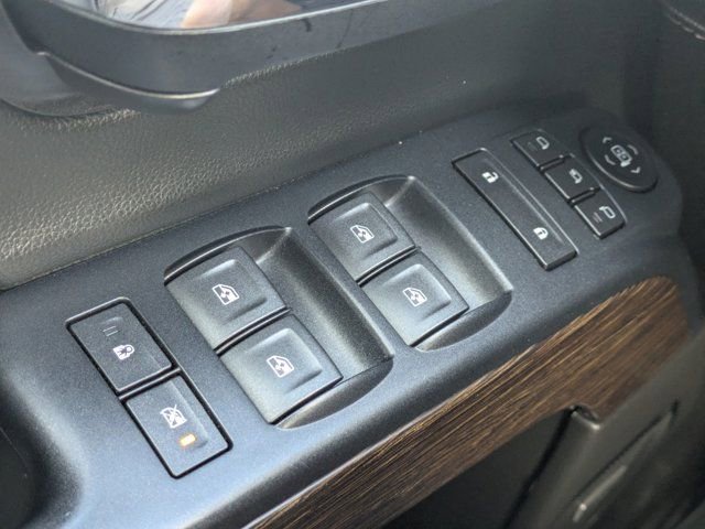 Used 2018 GMC Sierra 1500 Denali w/ Denali Ultimate Package image 18