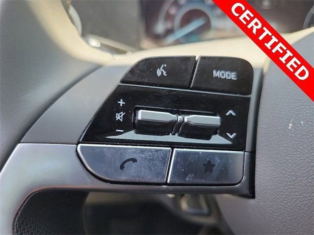 Used 2024 Hyundai Elantra SEL w/ Convenience Package FWD image 4