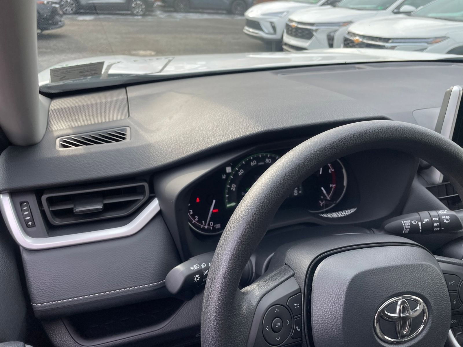 Used 2025 Toyota RAV4 XLE image 36