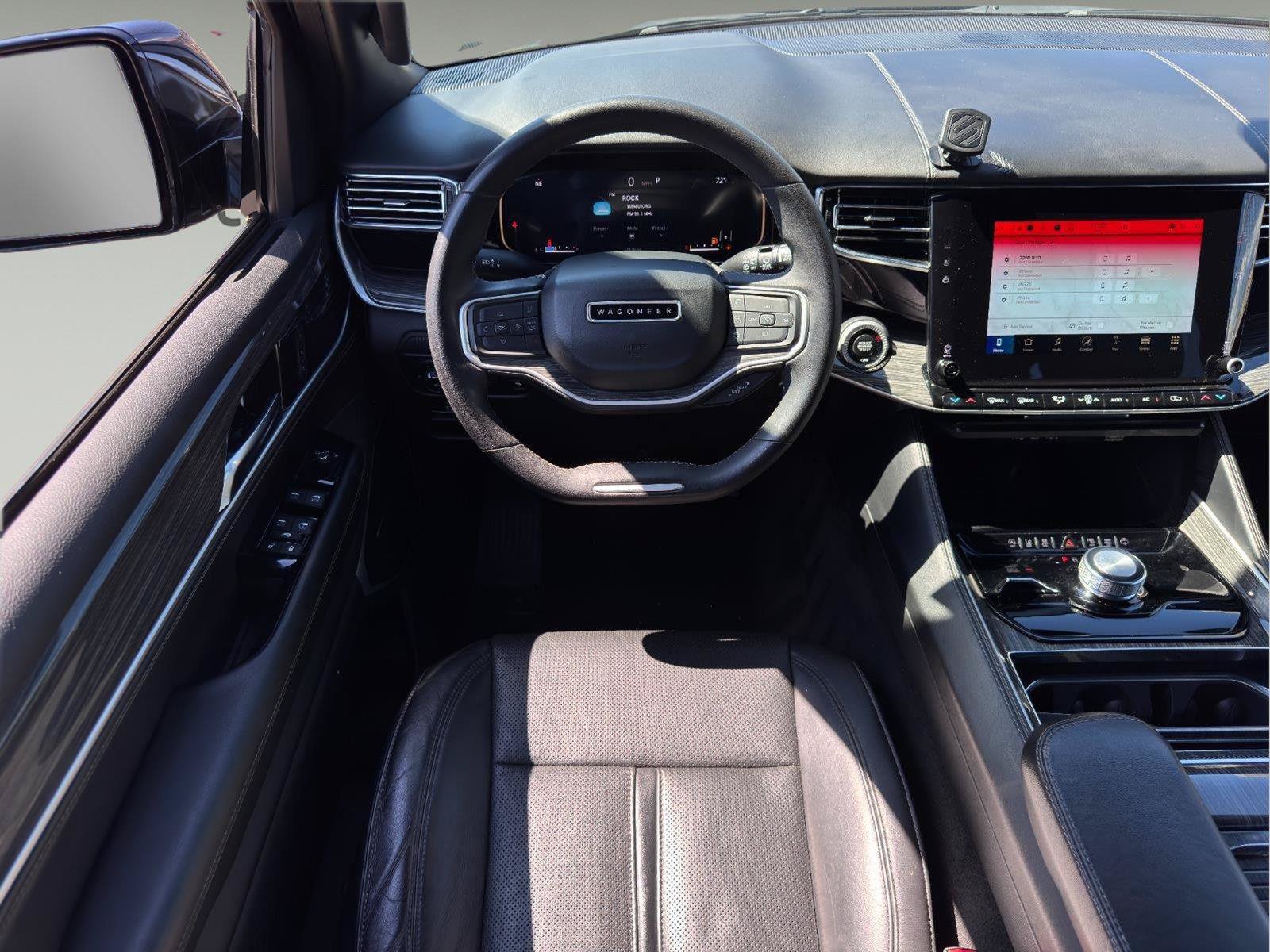 Used 2022 Jeep Wagoneer Series II AWD/4WD image 18