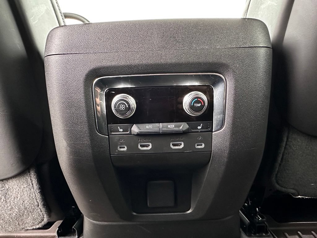 Certified 2023 GMC Yukon Denali Ultimate AWD/4WD image 28