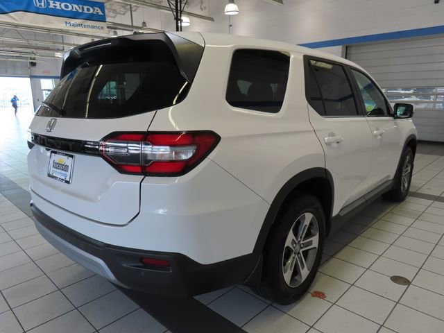 Used 2024 Honda Pilot EX-L image 11