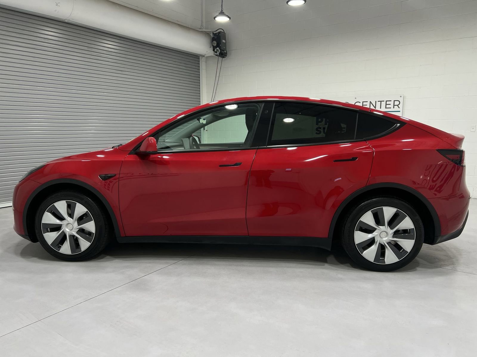 Used 2022 Tesla Model Y Long Range image 5