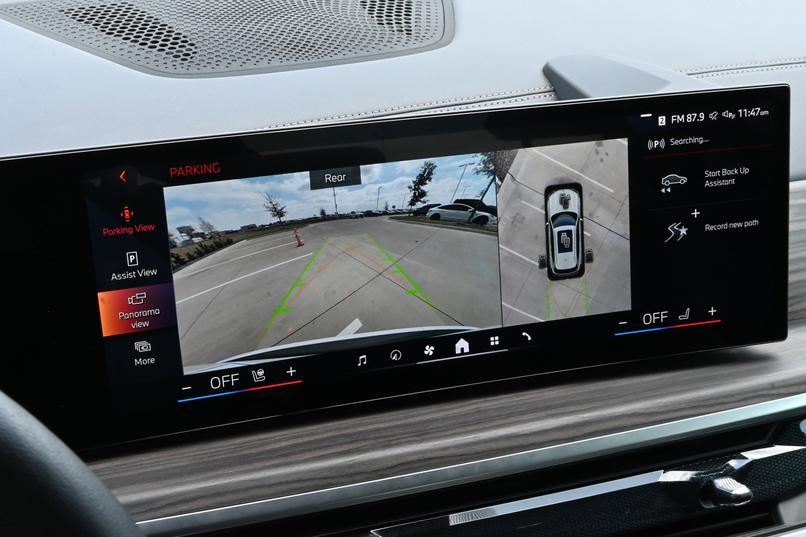 Certified 2025 BMW X5 xDrive40i w/ Premium Package image 19