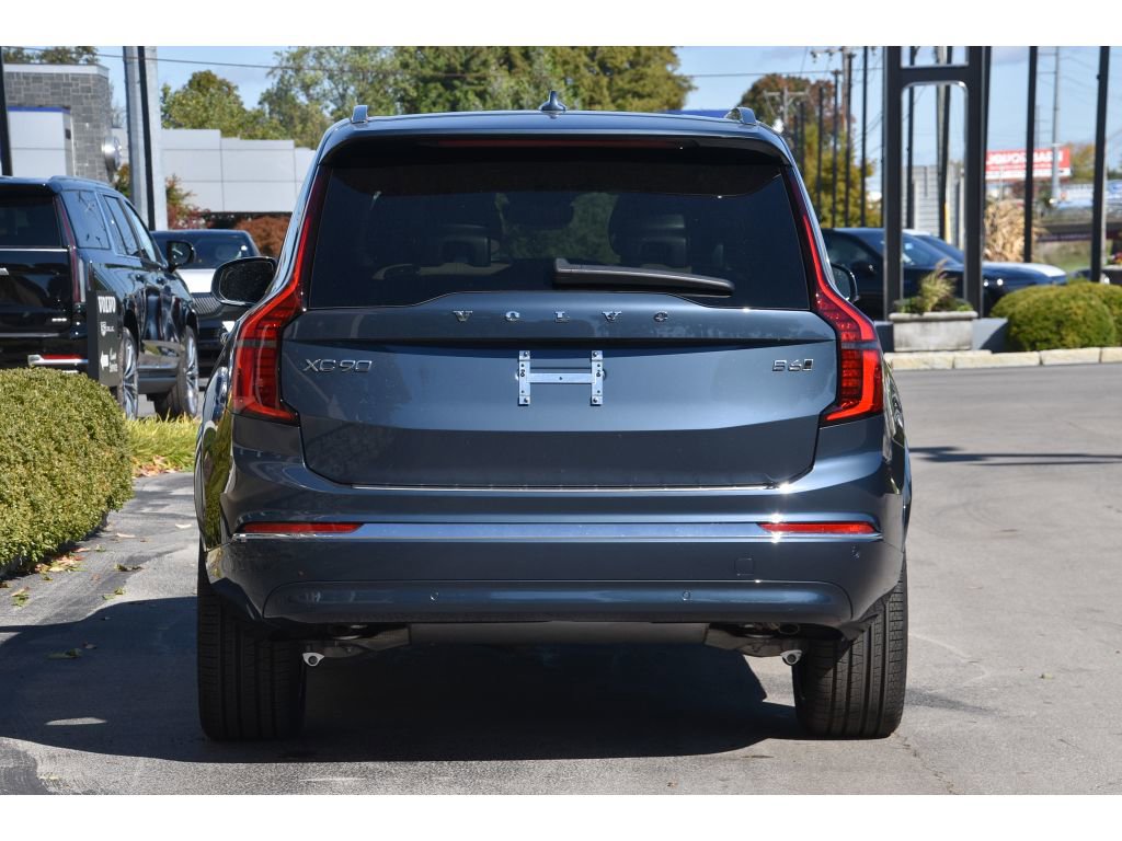 New 2026 Volvo XC90 B6 Plus w/ Protection Package Premier image 5