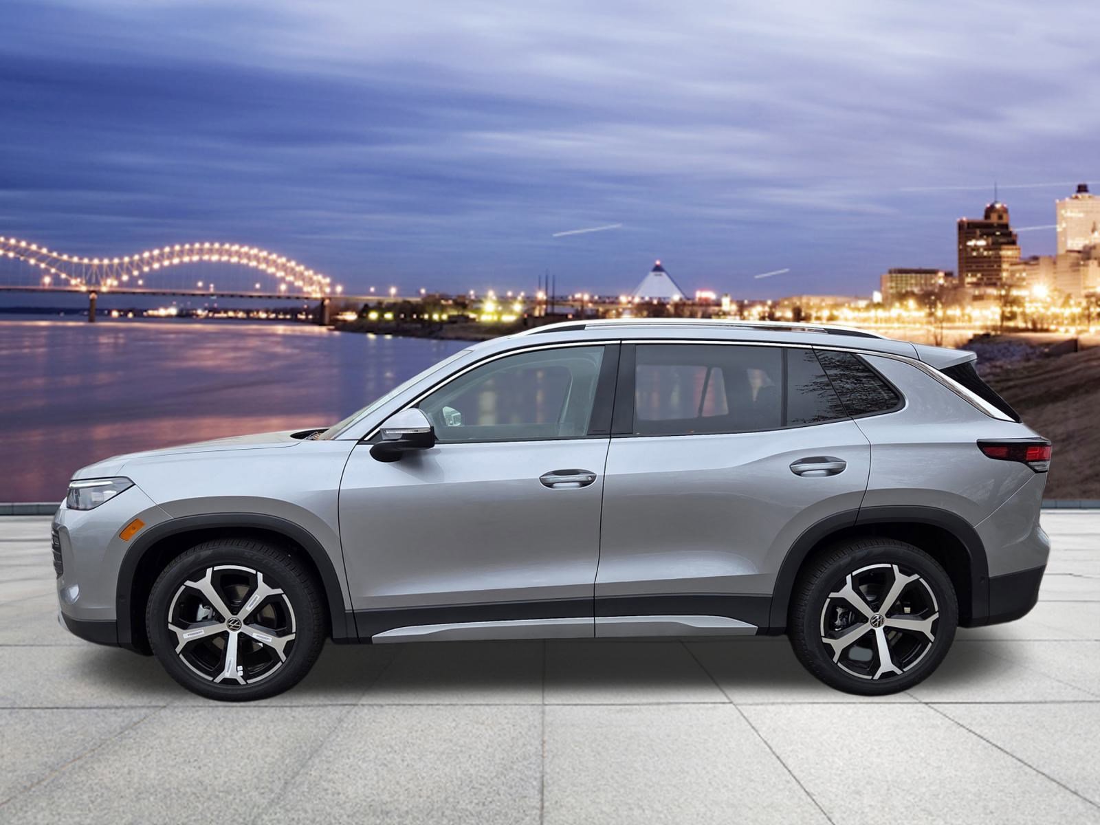 New 2026 Volkswagen Tiguan SE image 2