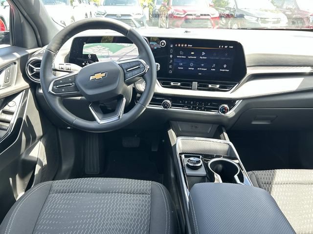 Used 2026 Chevrolet Equinox LT AWD/4WD image 16