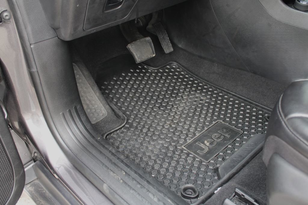 Used 2020 Jeep Cherokee Trailhawk w/ Trailer Tow Group image 39