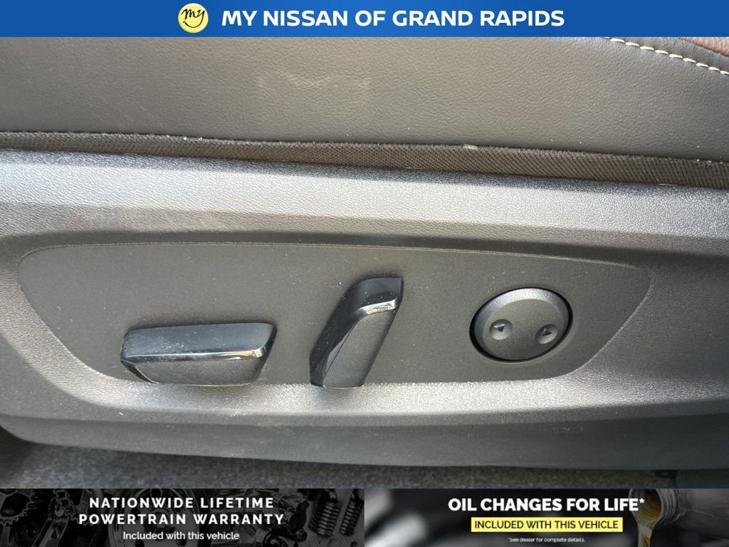 New 2026 Nissan Pathfinder Platinum image 13