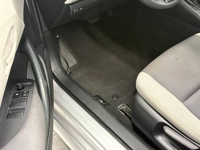 Used 2024 Toyota Corolla LE FWD image 10