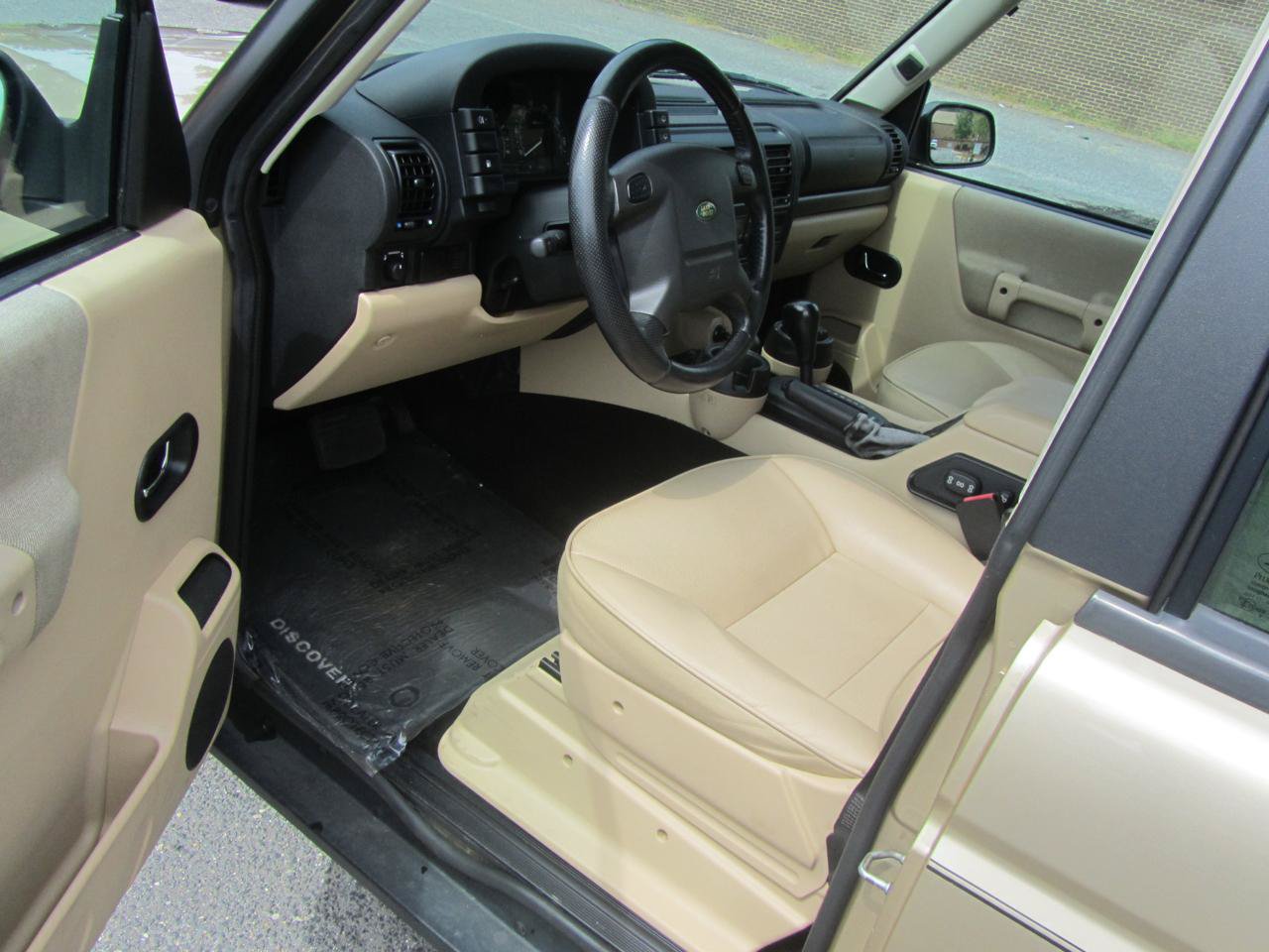 Used 2004 Land Rover Discovery S7 AWD/4WD image 16