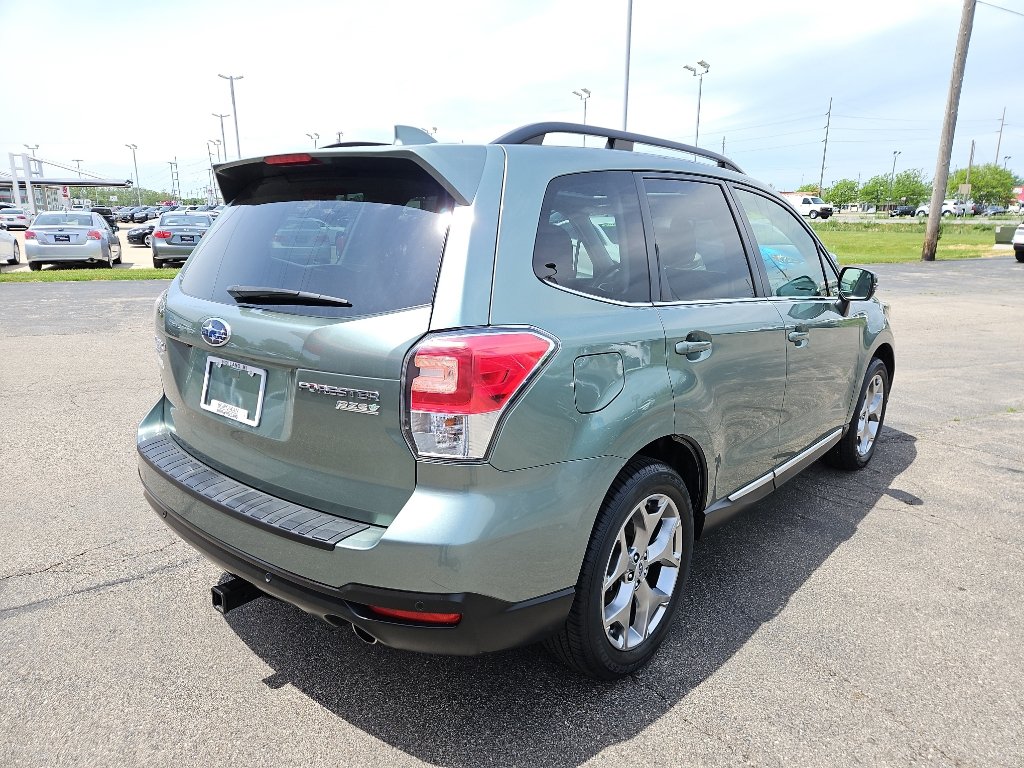 Used 2017 Subaru Forester 2.5i Touring AWD/4WD image 4
