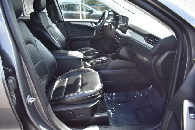 Used 2023 Ford Escape Platinum AWD/4WD image 43
