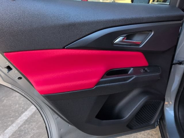 New 2026 Chevrolet Equinox EV RS FWD image 9