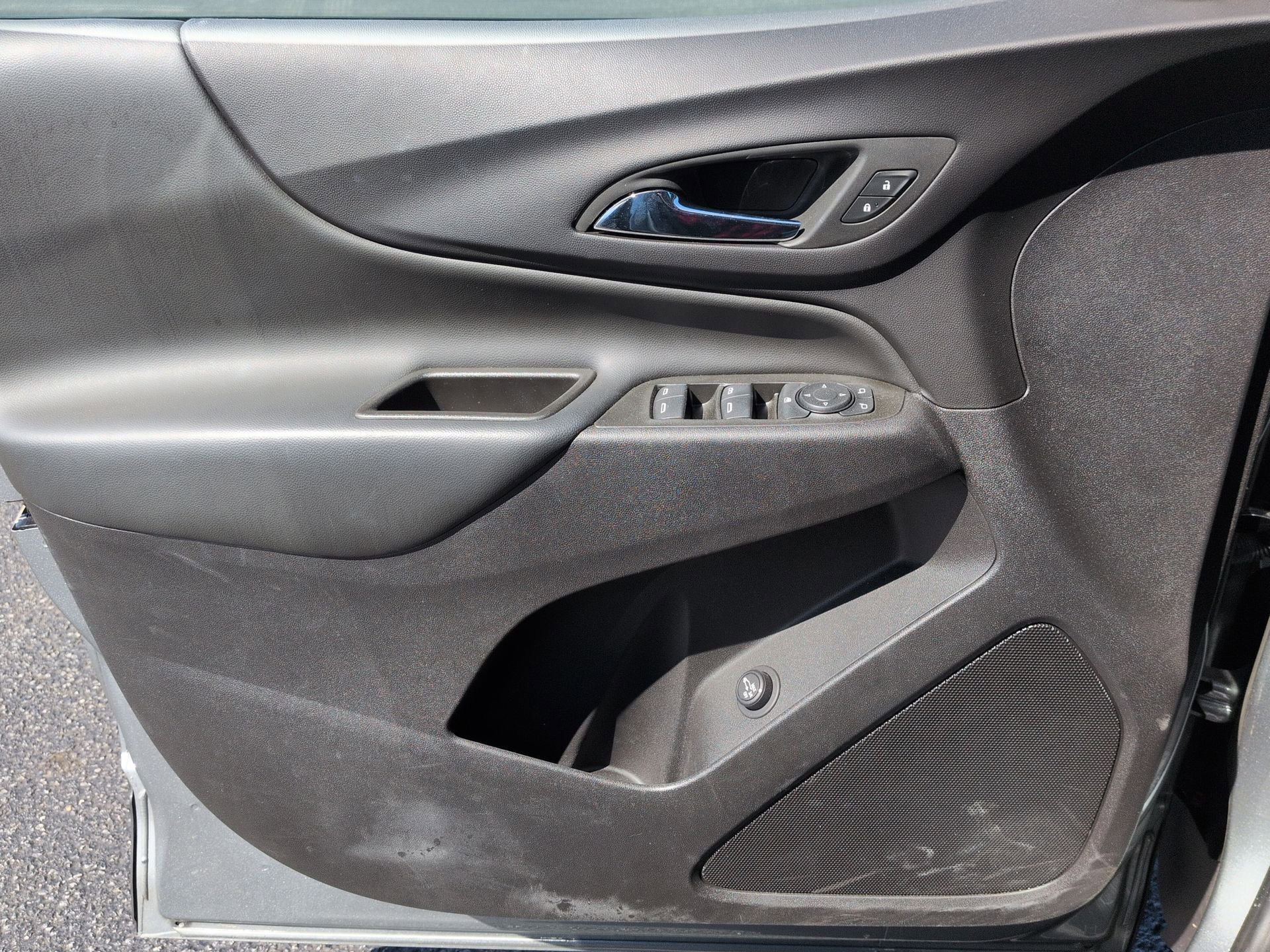 Certified 2024 Chevrolet Equinox LT w/ LPO, Floor Liner Package FWD image 22