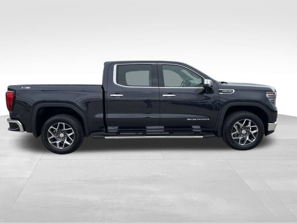 Used 2024 GMC Sierra 1500 SLT w/ SLT Premium Package AWD/4WD image 17