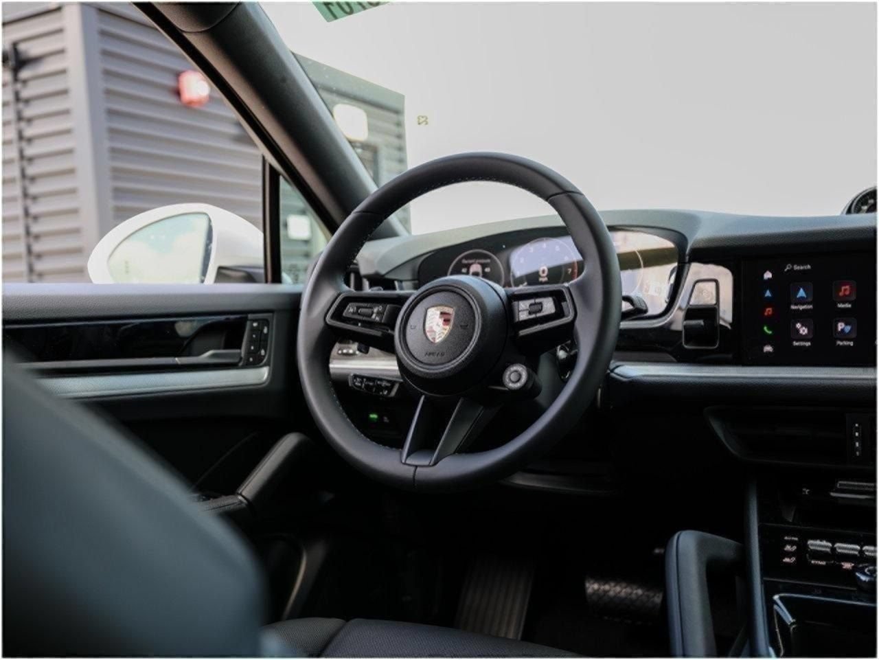 Certified 2025 Porsche Cayenne Coupe AWD/4WD image 25