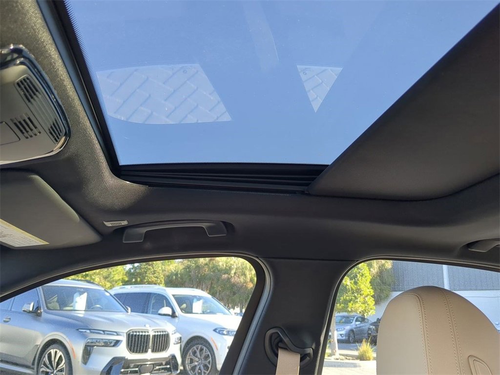 Used 2020 BMW 330i xDrive Sedan w/ Convenience Package image 21