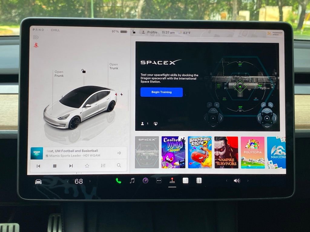 Used 2023 Tesla Model 3 Performance image 22