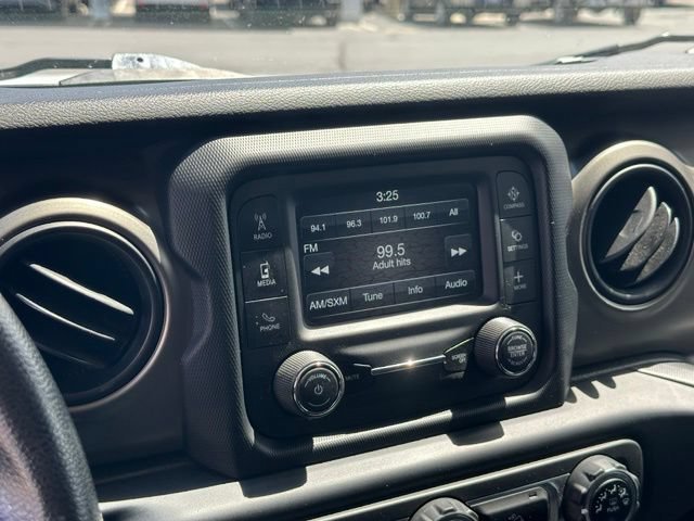 Used 2018 Jeep Wrangler Unlimited Sport AWD/4WD image 22