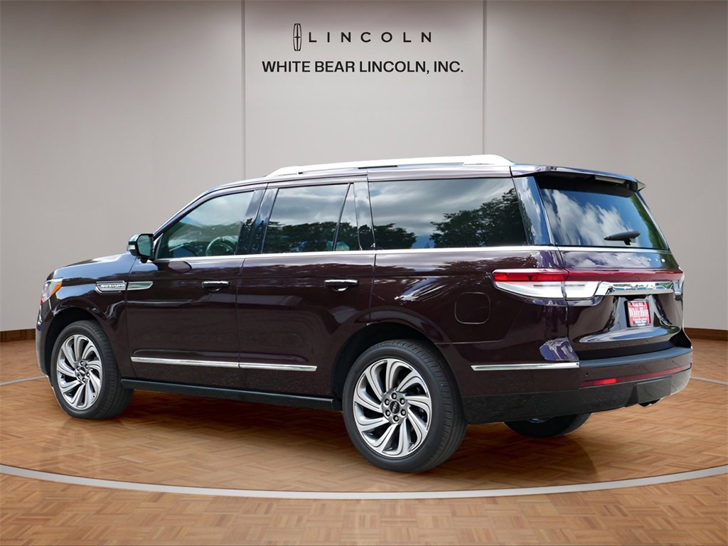 Used 2023 Lincoln Navigator Reserve image 7