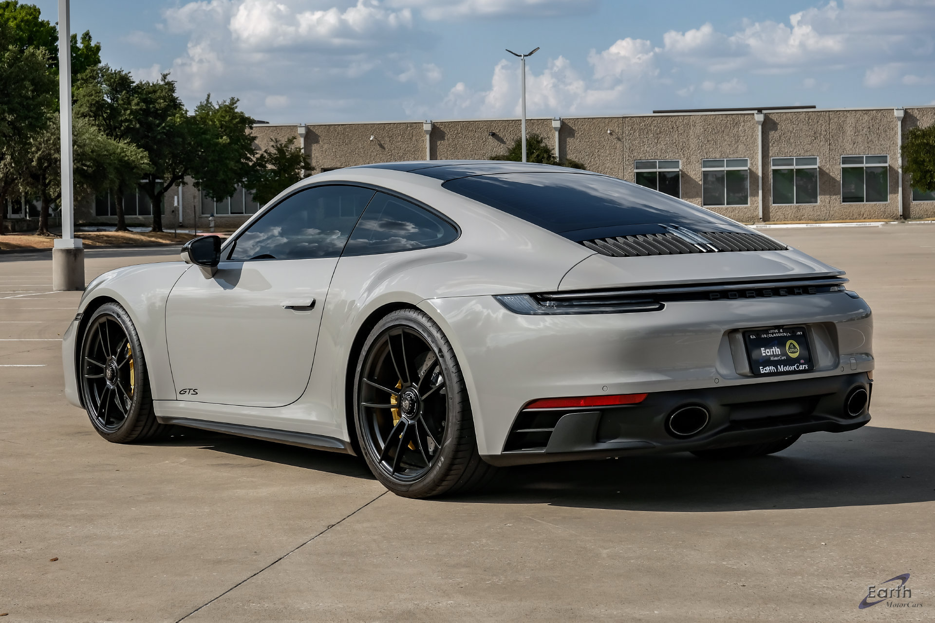 Used 2024 Porsche 911 Carrera GTS RWD image 11