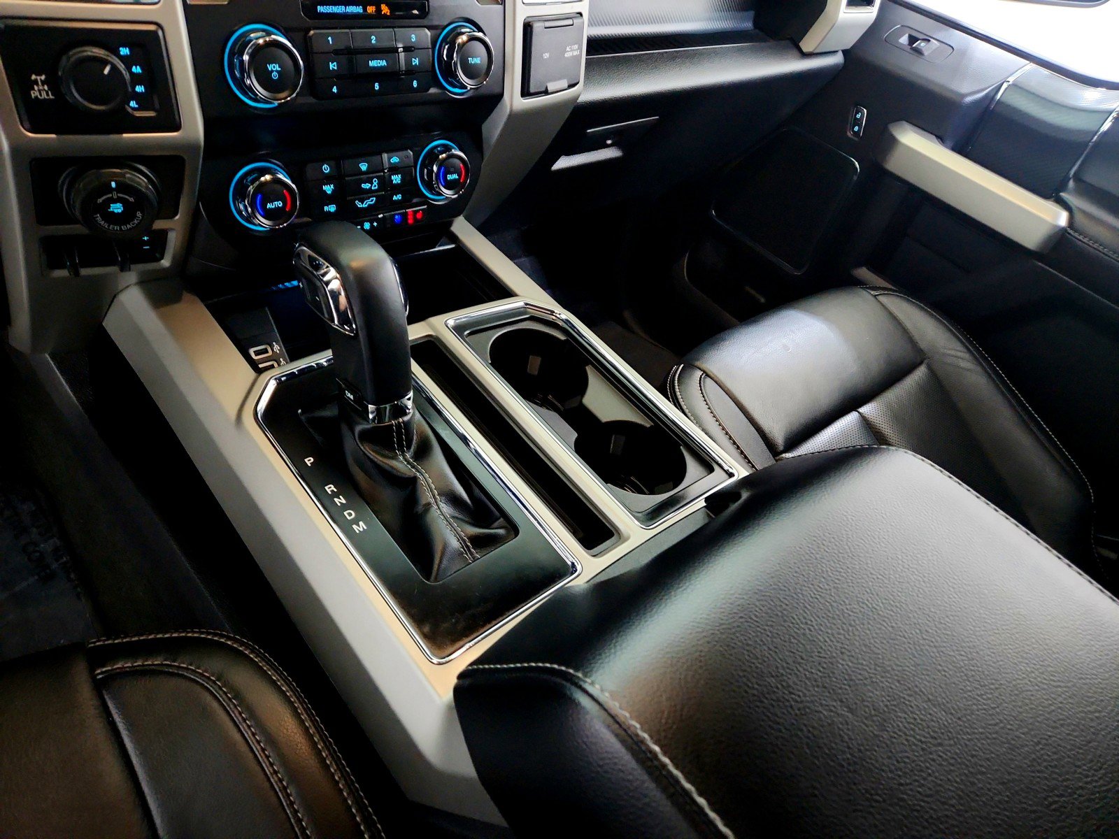 Used 2019 Ford F150 Lariat image 23