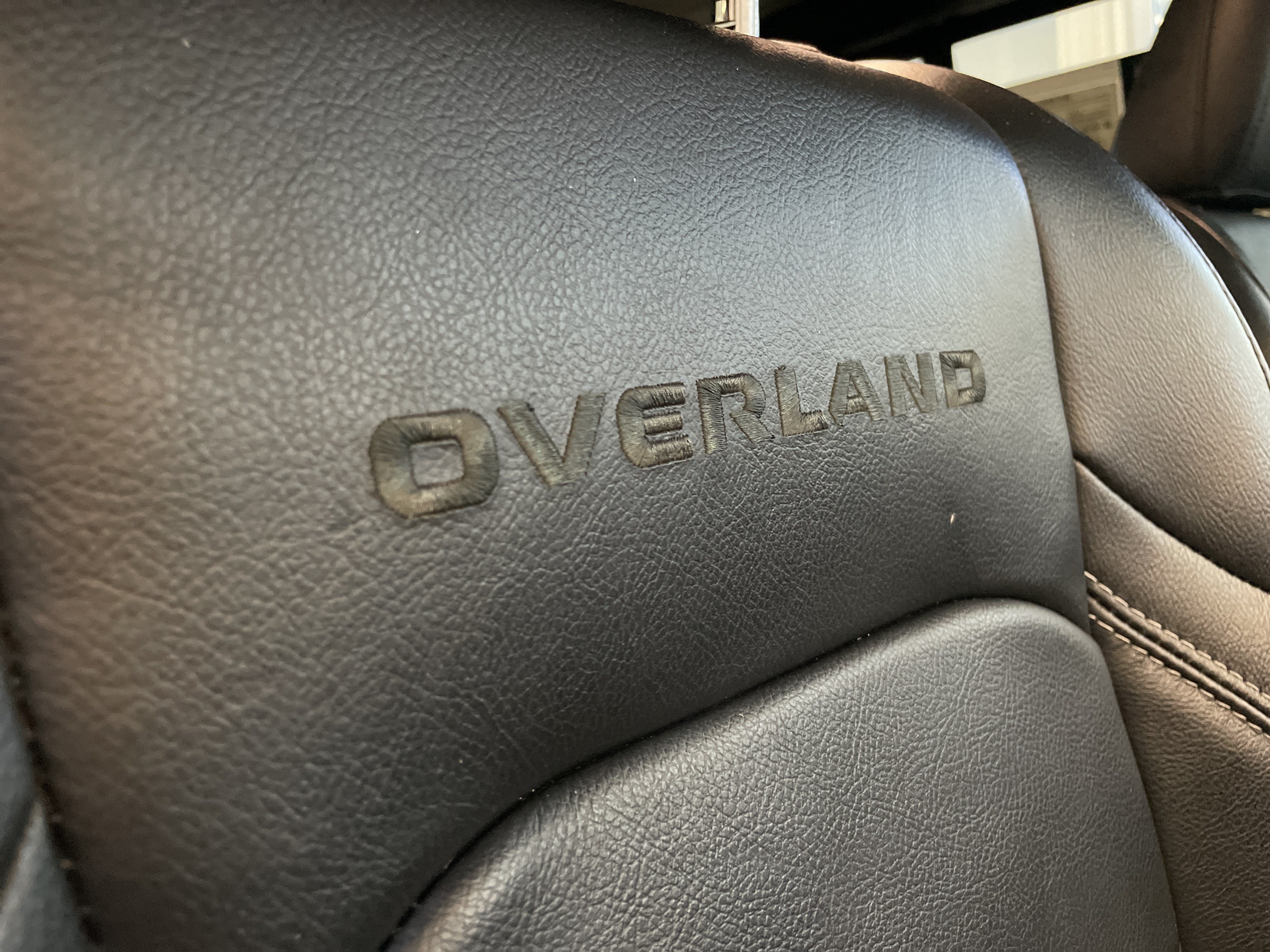 Used 2021 Jeep Gladiator Overland w/ Popular Equipment Package AWD/4WD image 37