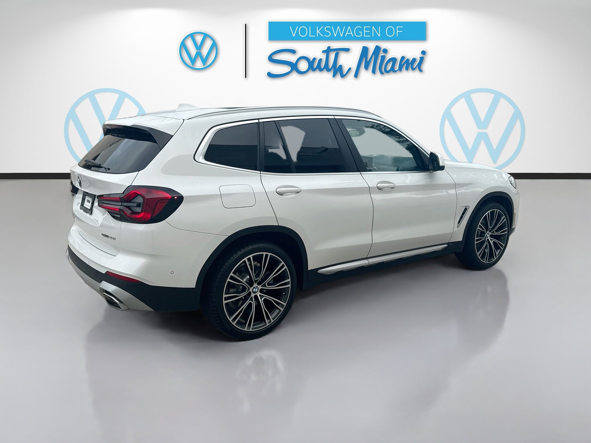 Used 2024 BMW X3 sDrive30i w/ Convenience Package RWD image 7
