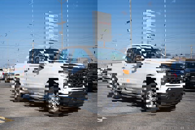 Used 2025 Chevrolet Silverado 1500 W/T w/ Trailering Package image 7