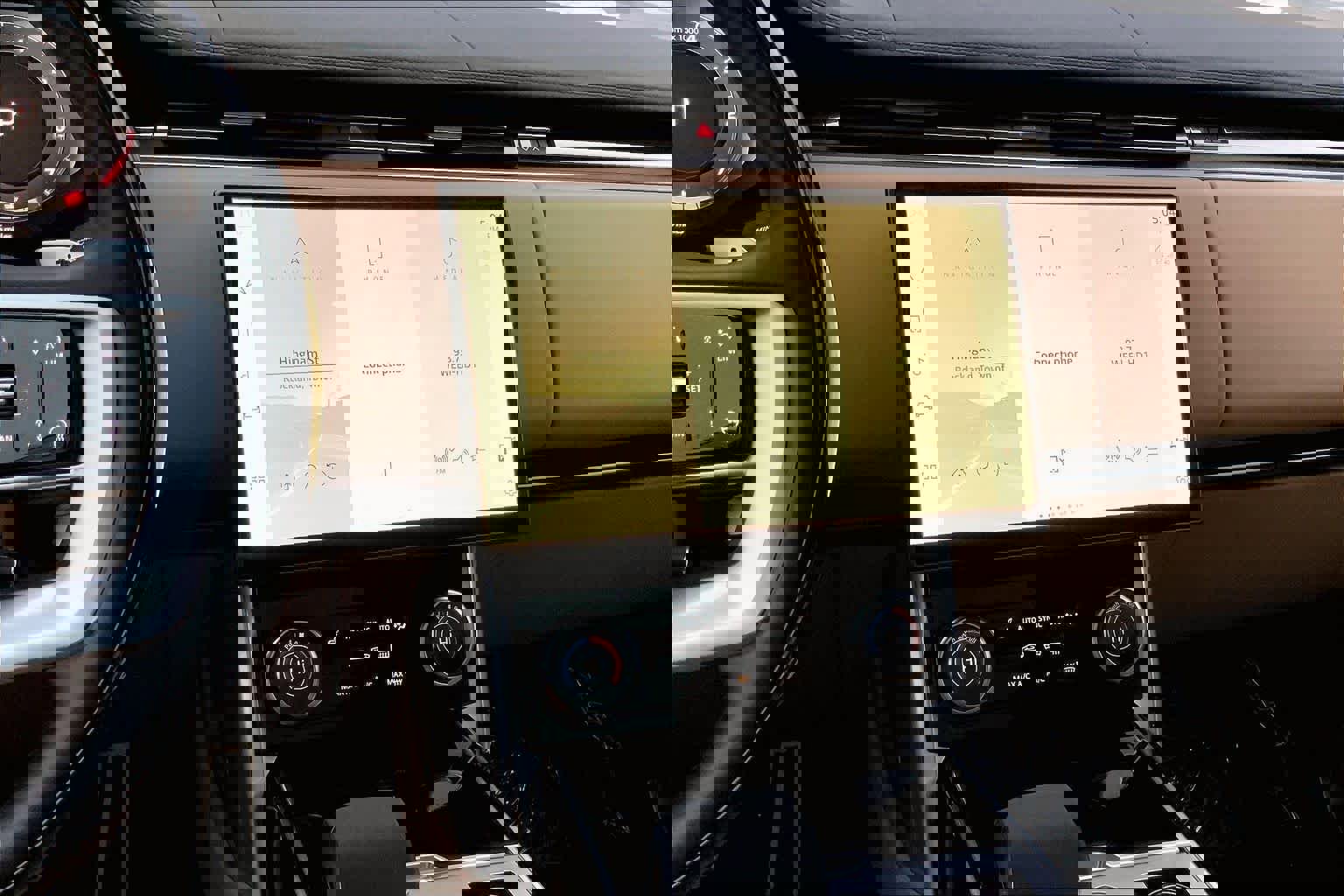 Used 2023 Land Rover Range Rover SE image 7