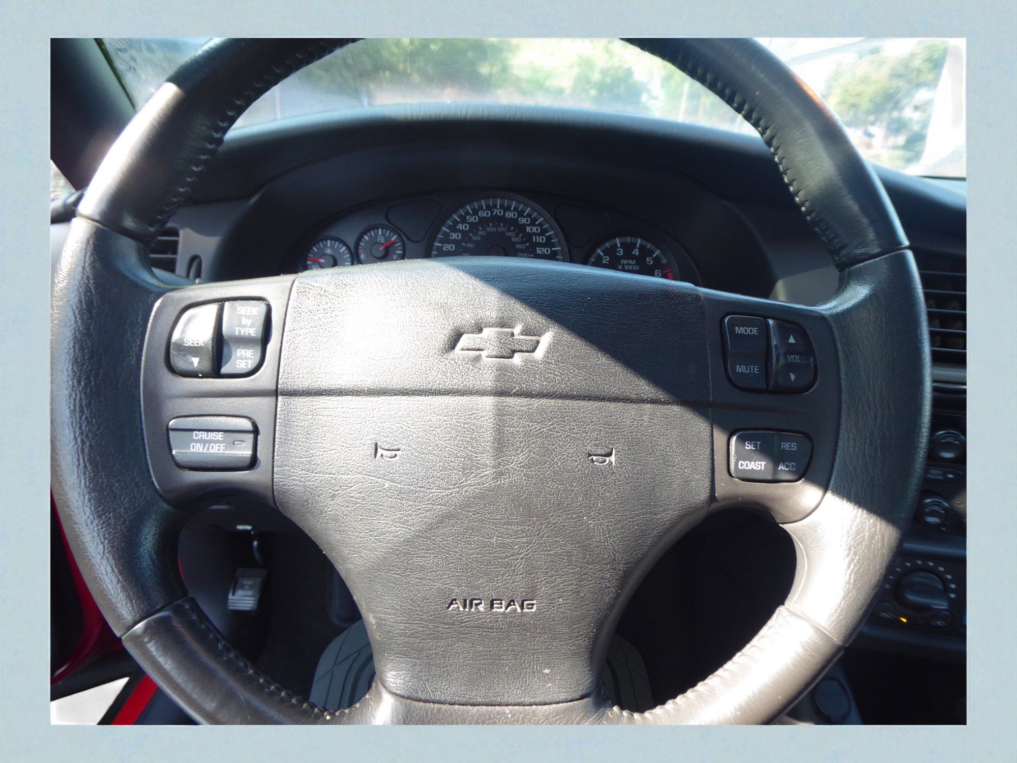 Used 2004 Chevrolet Monte Carlo SS w/ Dale Earnhardt Jr. Package image 12