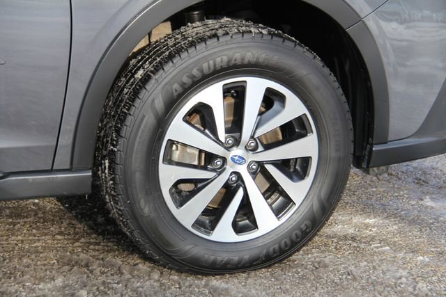 Used 2021 Subaru Outback Premium image 12