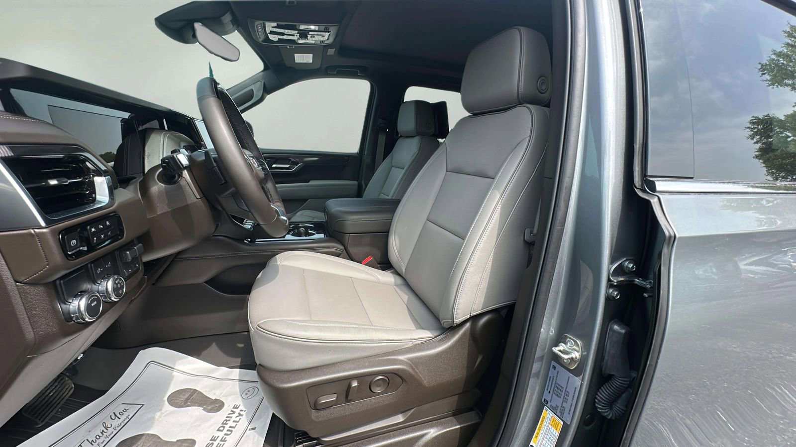 Used 2026 GMC Yukon XL Elevation w/ Elevation Premium Package RWD image 16
