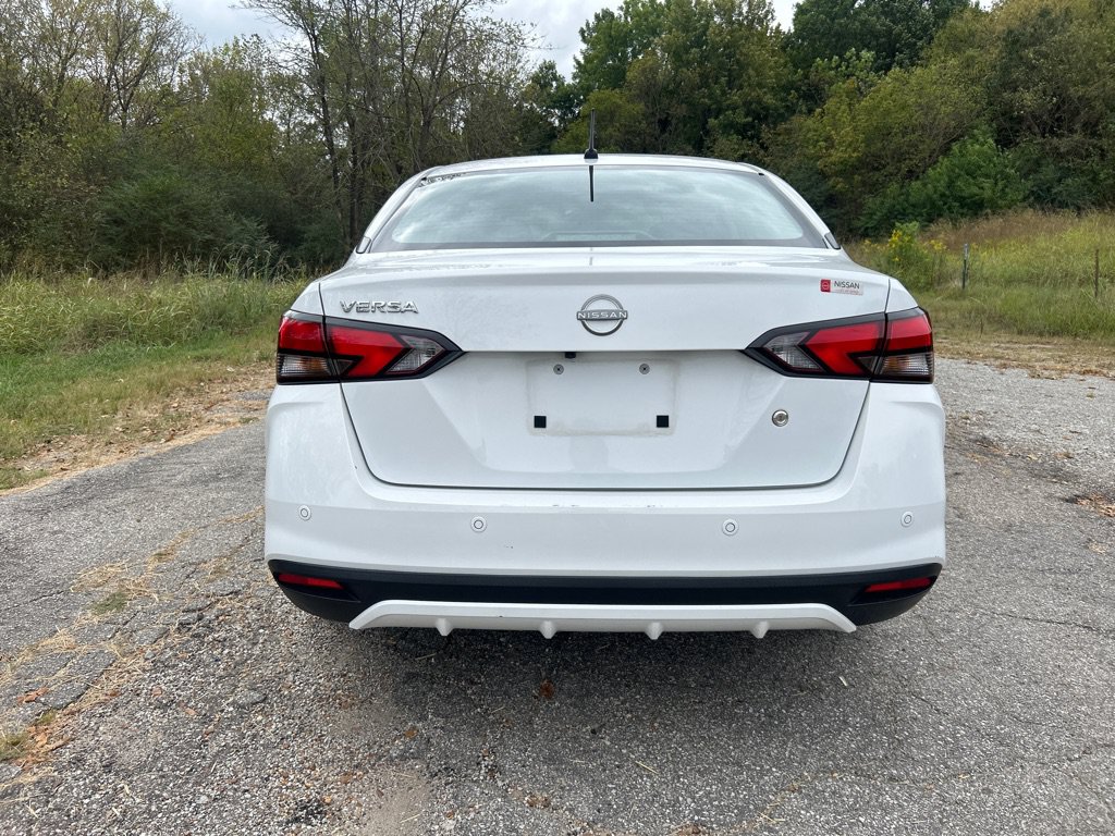 Used 2024 Nissan Versa S w/ Trunk Package FWD image 4