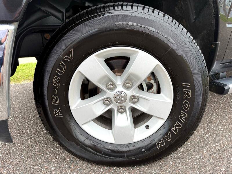 Used 2018 RAM 1500 Classic SLT image 2