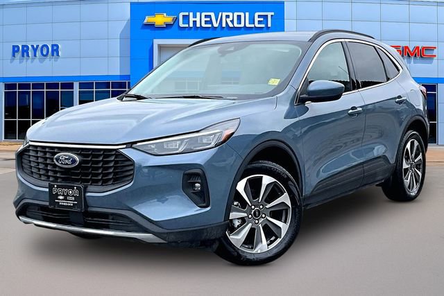 Used 2025 Ford Escape Platinum AWD/4WD image 3