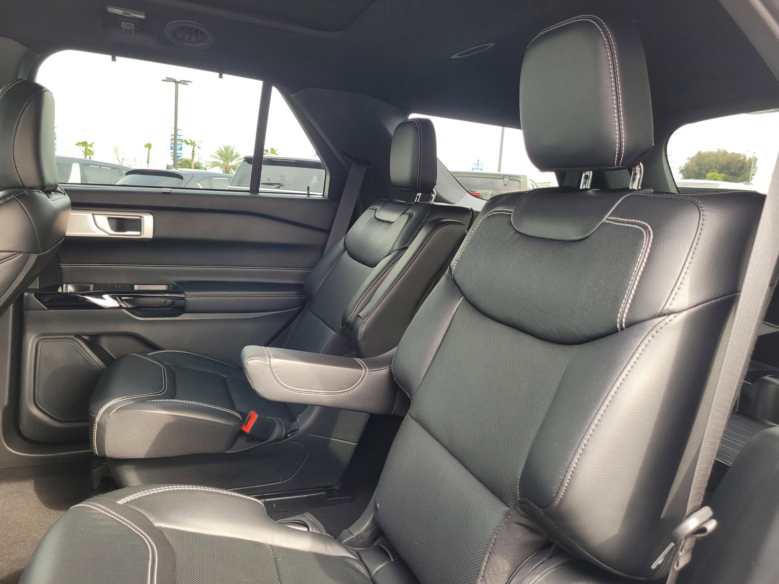 Used 2023 Ford Explorer ST w/ Equipment Group 401A image 13