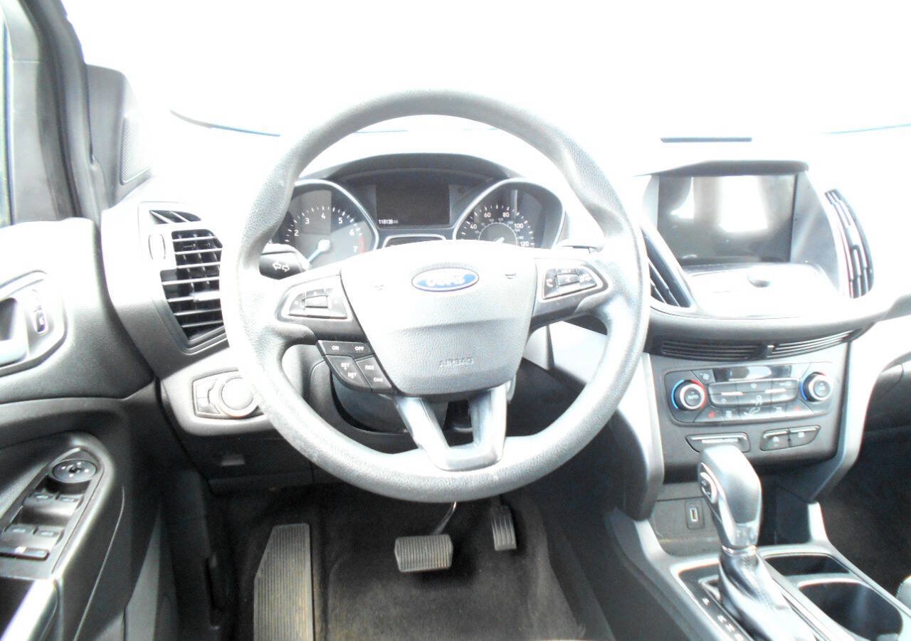 Used 2018 Ford Escape SE w/ SE Sync 3 Package FWD image 11