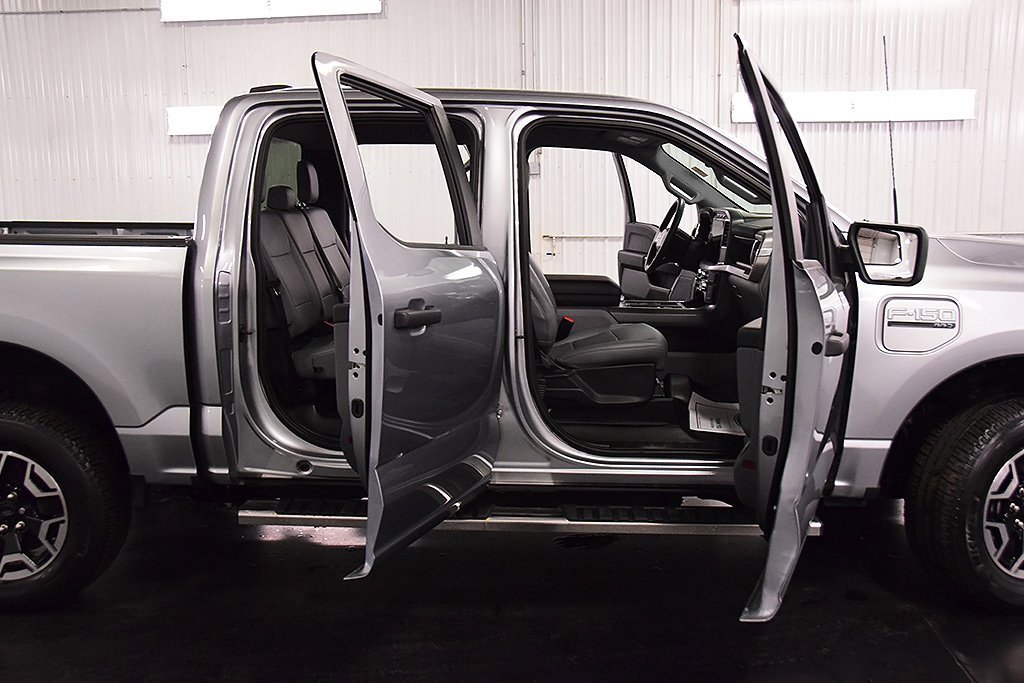 Used 2023 Ford F150 Lightning Pro image 35