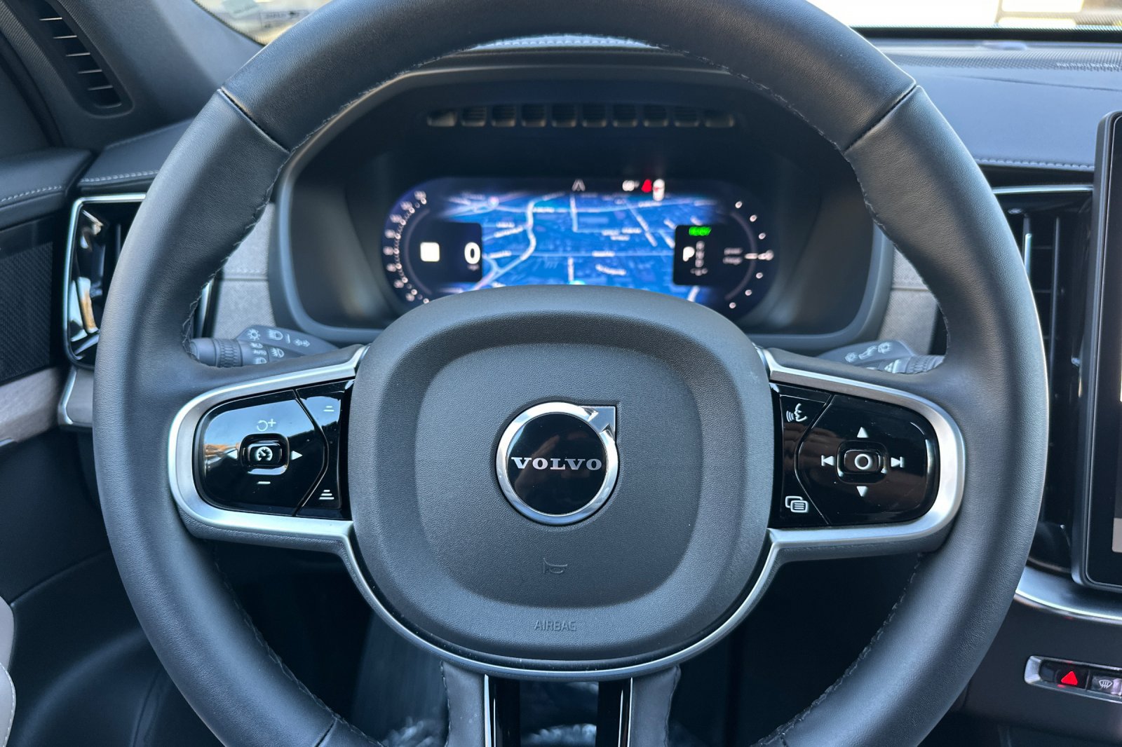 Used 2026 Volvo XC90 T8 Plus AWD/4WD image 30