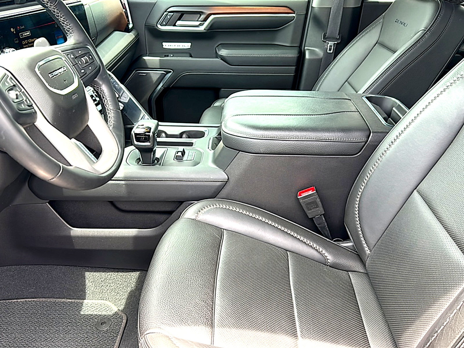 Used 2024 GMC Sierra 1500 Denali w/ Denali Reserve Package RWD image 13