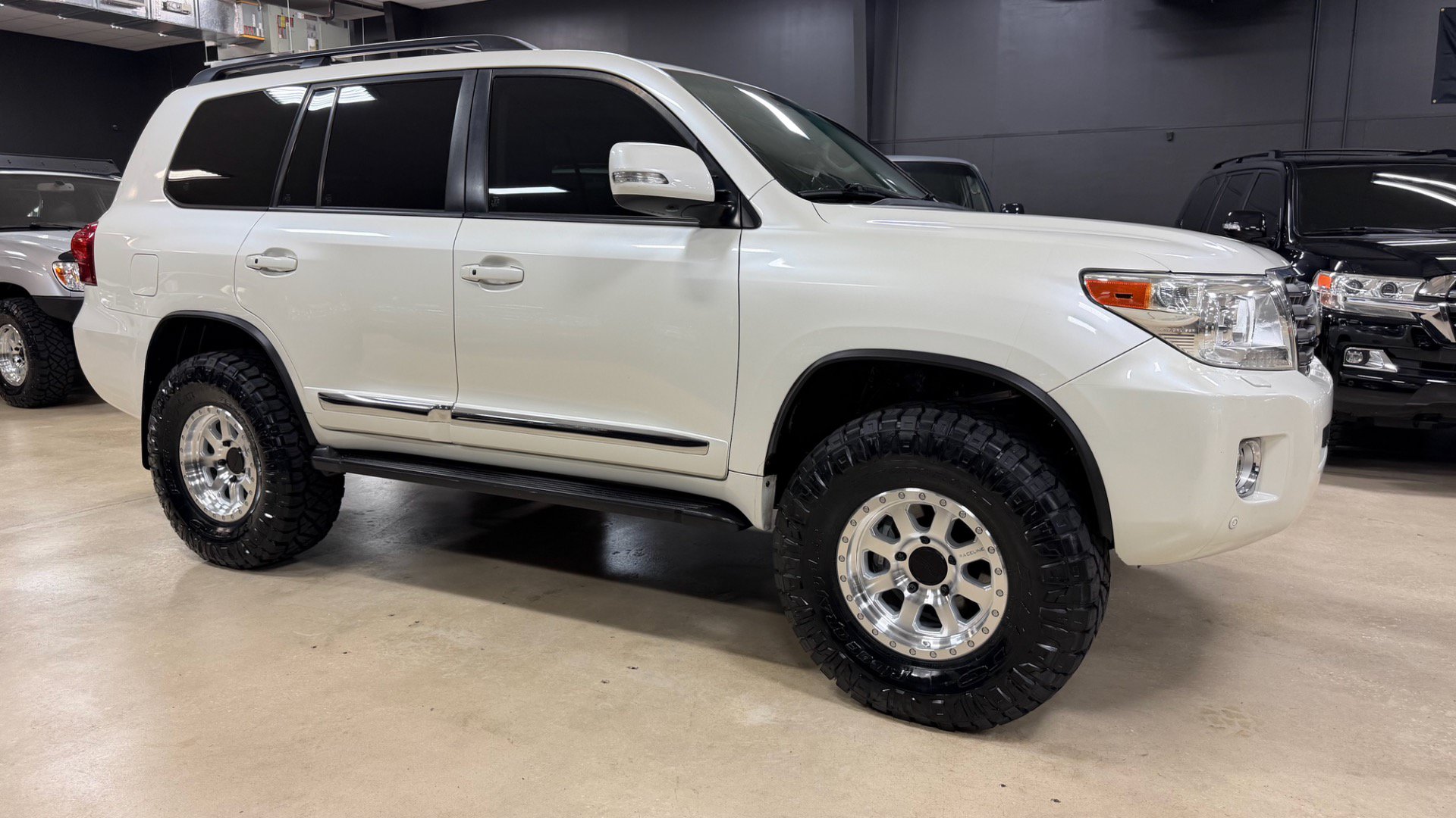 Used 2014 Toyota Land Cruiser AWD/4WD image 10