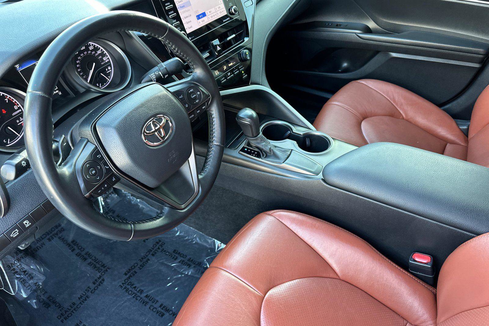 Used 2021 Toyota Camry SE image 9