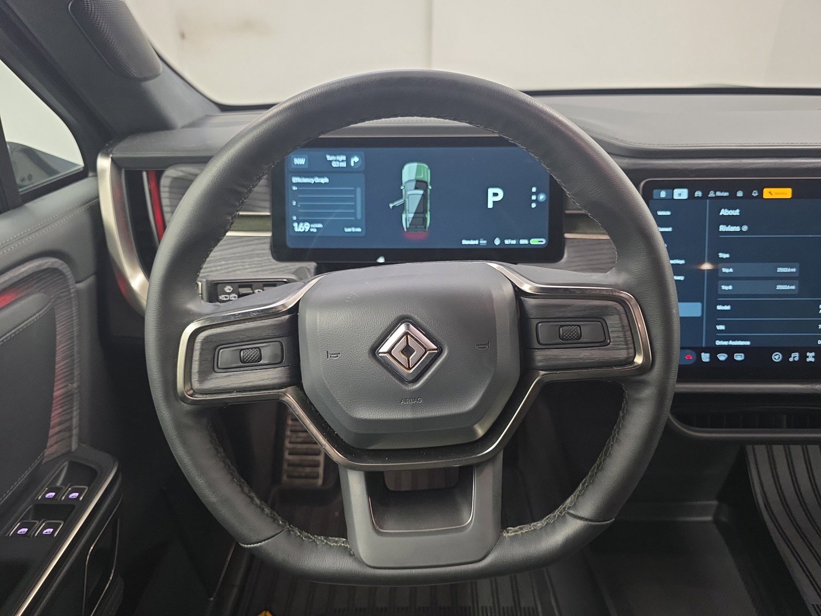 Used 2024 Rivian R1S Adventure AWD/4WD image 28